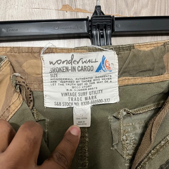 Wonderwall Broken In Cargo Shorts Army Green Mens Size 36 - Picture 8 of 14